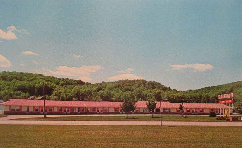 Northern Motel - Vintage Postcard (newer photo)